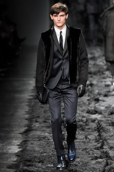 Look 45